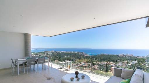 Fully-furnished, luxurious, newly-built apartment in Genova with tremendous views over Palma and the sea Fully-furnished, luxurious, newly-built apartment in Genova with tremendous views over Palma and the sea