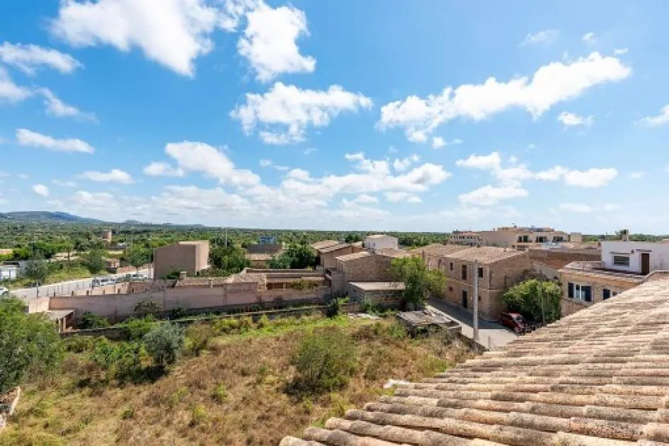 Beautiful and modern terraced house with patio and large roof terrace in Santanyi