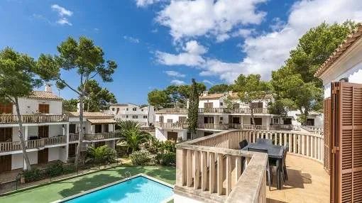 Light-flooded apartment with large balconies very close to the beach in Cala Santanyi