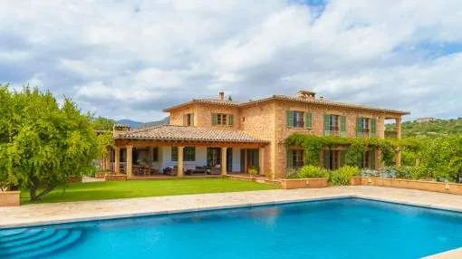 Impressive finca property in an excellent location in Santa Maria del Cami Impressive finca property in an excellent location in Santa Maria del Cami