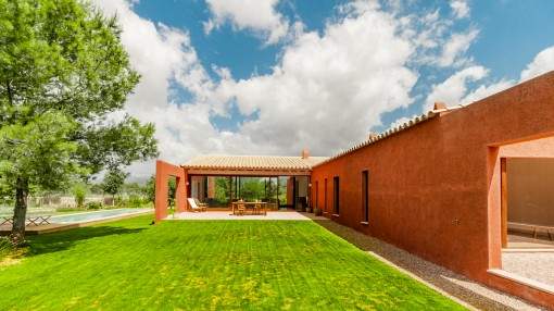 Newly-built finca near to Santa Maria del Cami Newly-built finca near to Santa Maria del Cami