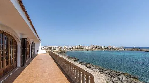 Unique manor house with 9 bedrooms in the centre of Colonia St. Jordi