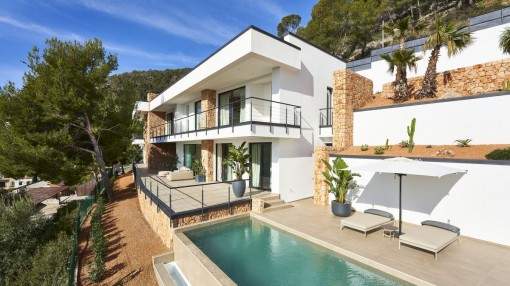 Wonderful and beautiful newly-built villa for first occupation with views over the bay of Palma Wonderful and beautiful newly-built villa for first occupation with views over the bay of Palma