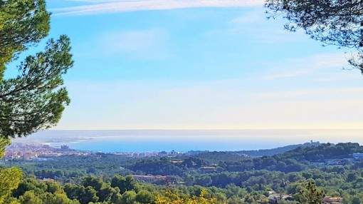 One of the last sea view building plots in Old Son Vida with unique panoramic views over the bay of Palma One of the last sea view building plots in Old Son Vida with unique panoramic views over the bay of Palma