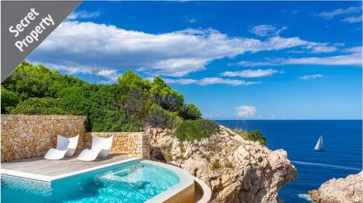 Modern villa with wonderful views and direct sea access in an exclusive location in Cala Ratjada Modern villa with wonderful views and direct sea access in an exclusive location in Cala Ratjada