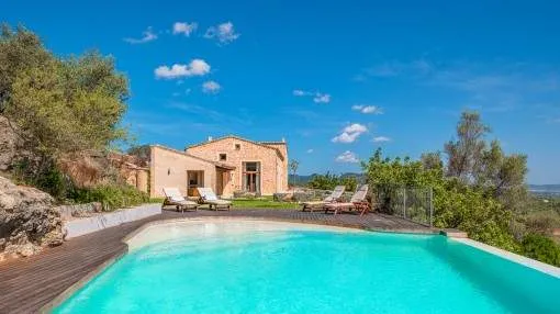 Modern finca situated on a mountain in Alaro with fantastic views of the Tramuntana Modern finca situated on a mountain in Alaro with fantastic views of the Tramuntana