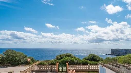 Villa with guest apartment and spectacular sea views on the 1st sea line in Cap des Moro Villa with guest apartment and spectacular sea views on the 1st sea line in Cap des Moro