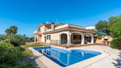Mediterranean villa with pool, large roof terrace and fantastic sea views in Son Moja
