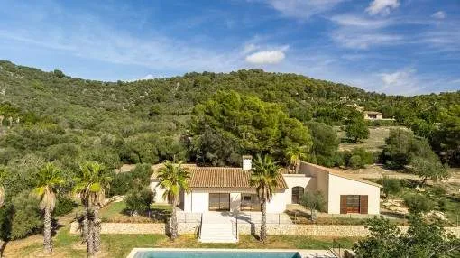 Wonderful finca with fantastic panoramic views of the hills of Son Macia Wonderful finca with fantastic panoramic views of the hills of Son Macia