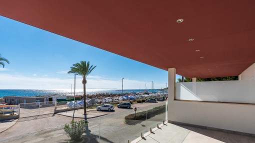 Modern semi-detached house on the 1st sea line in front of the harbour of S'Estanyol Modern semi-detached house on the 1st sea line in front of the harbour of S'Estanyol