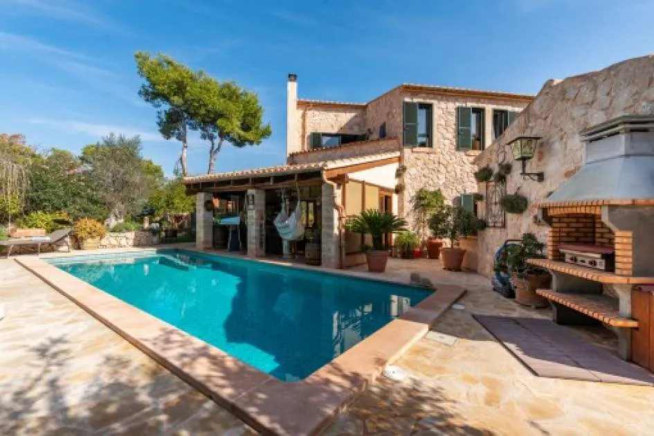 Wonderful villa with very high construction quality in Cala Santanyi