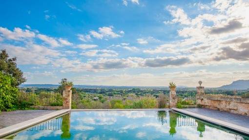 Town-house in Buger with touristic rental license and picturesque sweeping views as far as Maria de la Salud Town-house in Buger with touristic rental license and picturesque sweeping views as far as Maria de la Salud