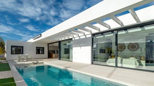 Stylish, minimalist single-level house in a quiet residential area near Palma Stylish, minimalist single-level house in a quiet residential area near Palma