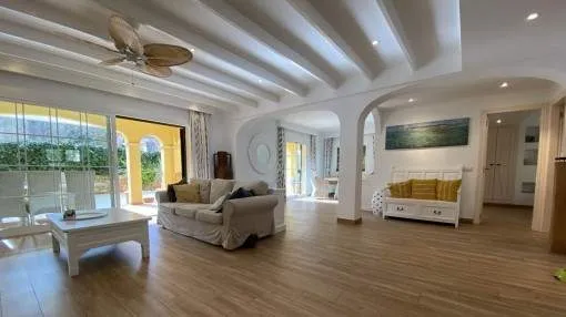 Bright, ground-floor apartment, completely renovated, in Puig de Ros Bright, ground-floor apartment, completely renovated, in Puig de Ros