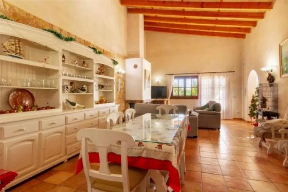 Two houses with 2 touristic rental licences on one finca, 2 minutes from the centre of Arta