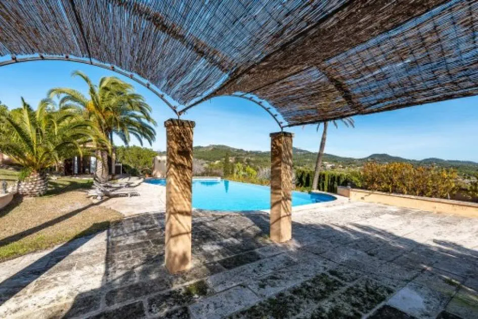 Mediterranean finca with enchanting views of the sea and the mountains in S'Alqueria Blanca