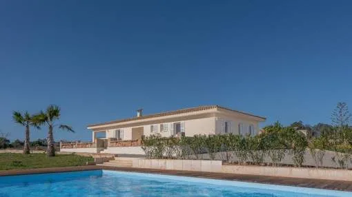 Modern, renovated finca with large plot in San Marineta Modern, renovated finca with large plot in San Marineta