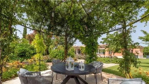 Elegant luxury villa with splendid garden  and pool in Palma