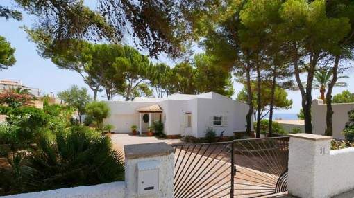 Fantastic villa with spectacular sea views and holiday rental license on Font de Sa Cala Fantastic villa with spectacular sea views and holiday rental license on Font de Sa Cala