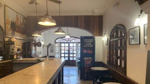 OPPORTUNITY! Running cafe and duplex apartment in the center of Capdepera OPPORTUNITY! Running cafe and duplex apartment in the center of Capdepera