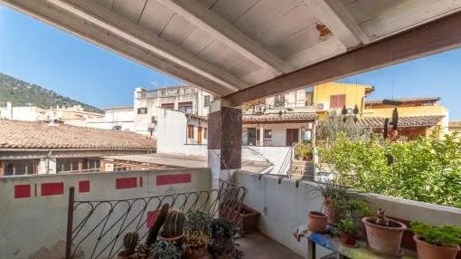 Village house with many possibilities in the centre of Alaro