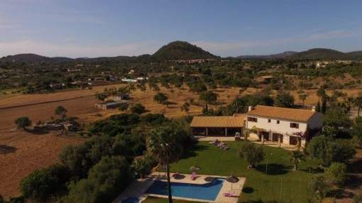 Fantastic finca with pool and tennis court located in Son Servera just a few minutes away from the sea Fantastic finca with pool and tennis court located in Son Servera just a few minutes away from the sea