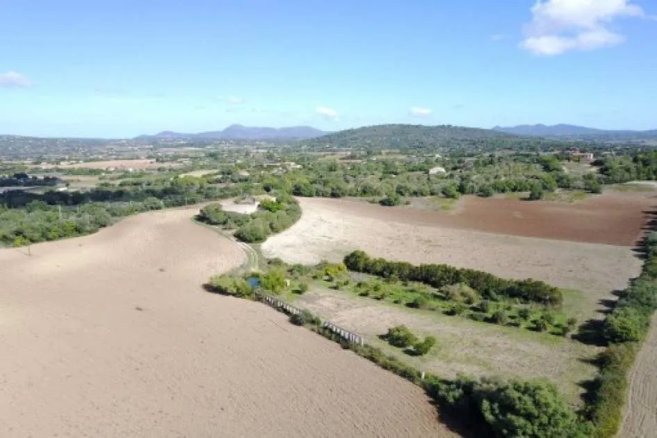 Beautiful plot for agrotourism in Manacor