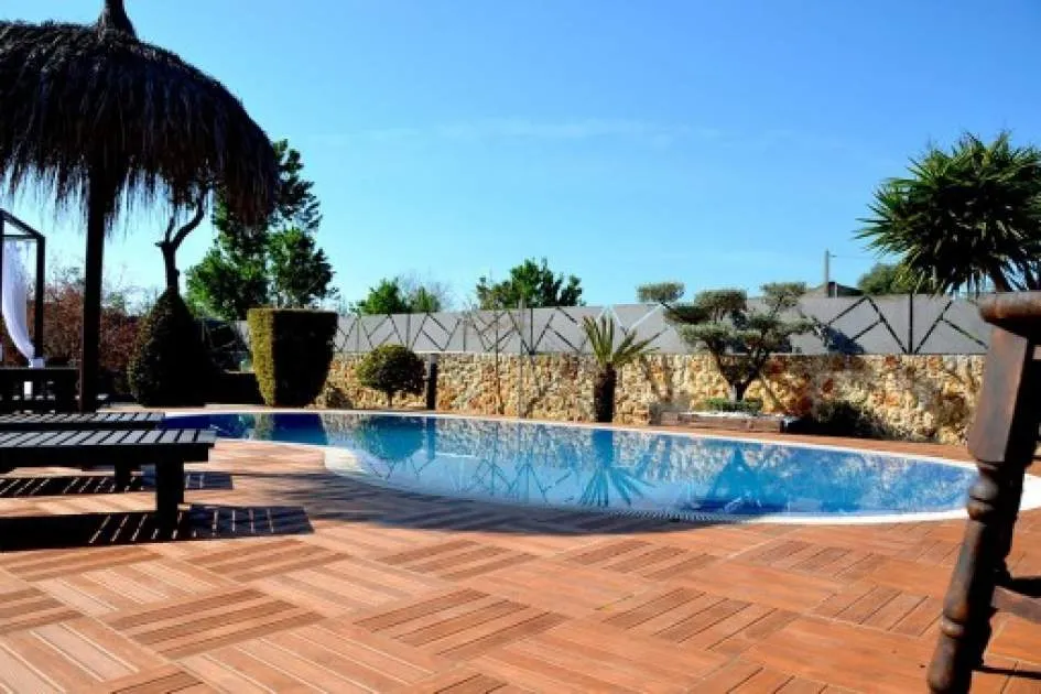 Villa with pool in the countryside in Pina - available from May 1st