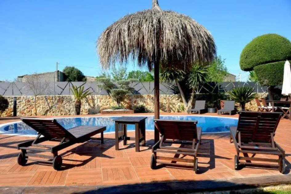 Villa with pool in the countryside in Pina - available from May 1st