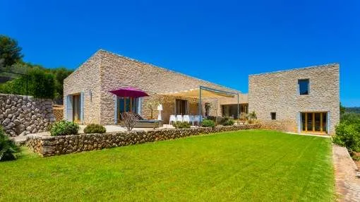 Beautiful stone finca with holiday license and panoramic views located between Son Servera and Arta Beautiful stone finca with holiday license and panoramic views located between Son Servera and Arta