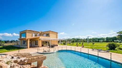 Outstanding Finca on a large plot with pool and panoramic sea views Outstanding Finca on a large plot with pool and panoramic sea views