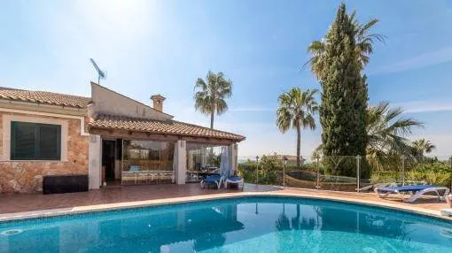 Comfortable, stone clad finca in Puntiro with beautiful views Comfortable, stone clad finca in Puntiro with beautiful views