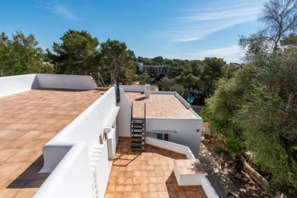 Two completely-renovated, connected beach-bungalows with sea views in Cala Santanyi