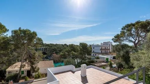 Two completely-renovated, connected beach-bungalows with sea views in Cala Santanyi