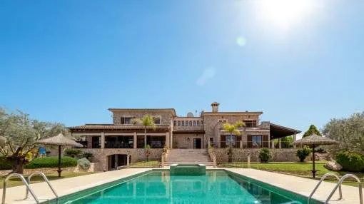 Elegant finca with fantastic panoramic views near Ariany Elegant finca with fantastic panoramic views near Ariany