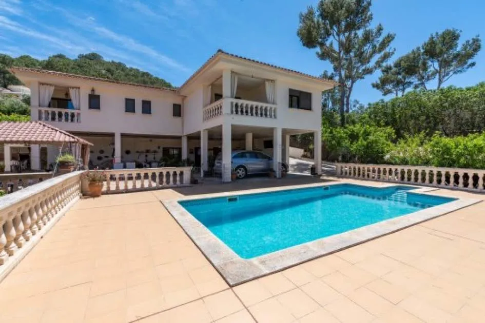Family-friendly house with private garden and pool in Santa Ponsa
