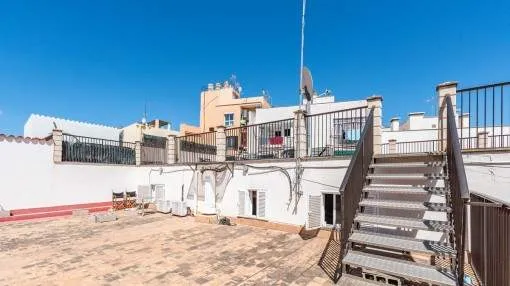 Terraced house with numerous terraces in the emerging trend-district El Terreno