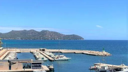 Fantastic apartment directly on the sea with wonderful views in Cala Bona Fantastic apartment directly on the sea with wonderful views in Cala Bona