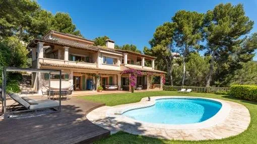Wonderful Mediterranean villa with sea views in Cas Catala