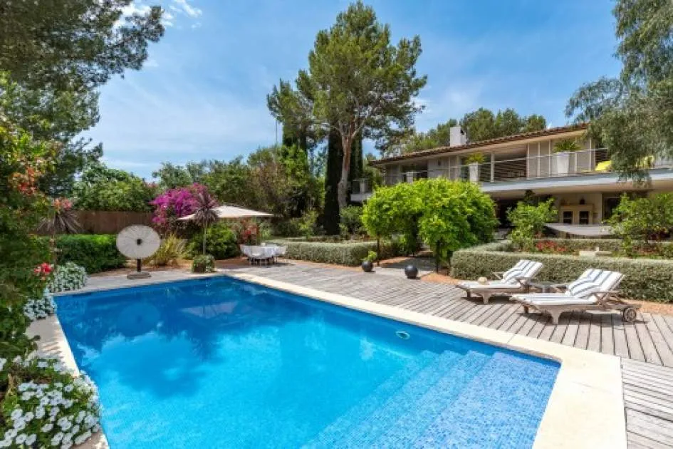Wonderful villa with great privacy and idyllic surroundings in Sol de Mallorca