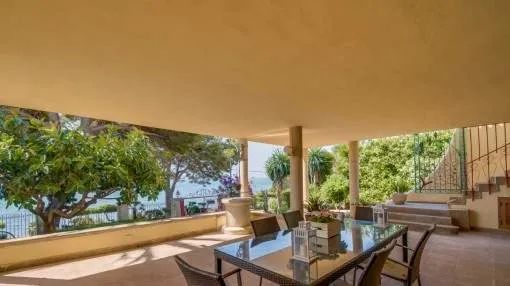 Bright, recently renovated ground floor apartment in first sea line in Alcanada Bright, recently renovated ground floor apartment in first sea line in Alcanada