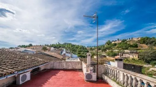 Large village-house offering numerous possibilities for use in Son Servera Large village-house offering numerous possibilities for use in Son Servera