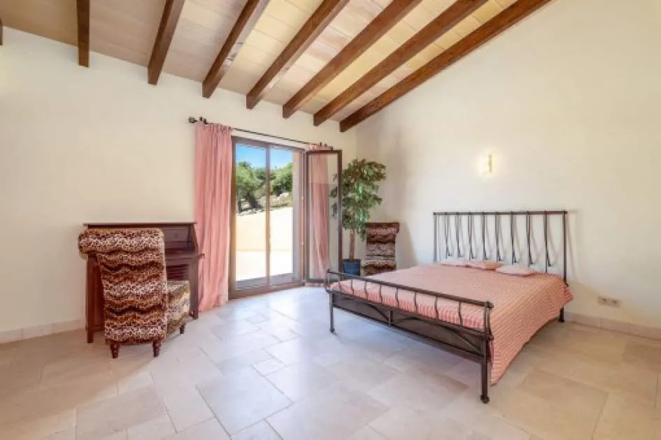 Natural stone finca with outstanding panoramic views and large guest house in Alaro