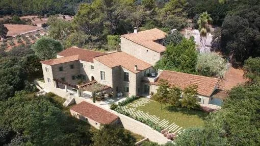 Authentic Mallorcan property from the XXI century in Orient with key-in-hand restoration and refurbishment project Authentic Mallorcan property from the XXI century in Orient with key-in-hand restoration and refurbishment project