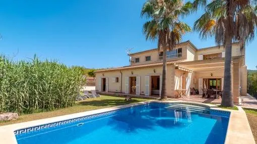 Spacious chalet with swimming pool and holiday rental licence in quiet location in Crestatx Spacious chalet with swimming pool and holiday rental licence in quiet location in Crestatx