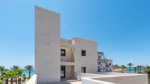 Luxurious beach apartment on the 1st sea line on the Playa de Palma