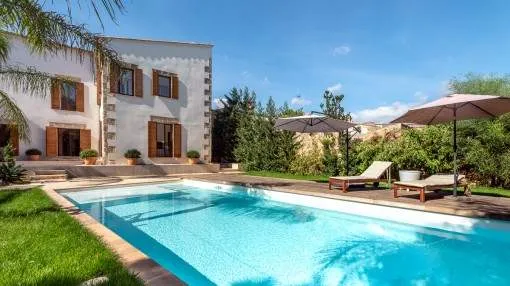Unique town-residence with wonderful garden, pool and guest house in Sencelles Unique town-residence with wonderful garden, pool and guest house in Sencelles
