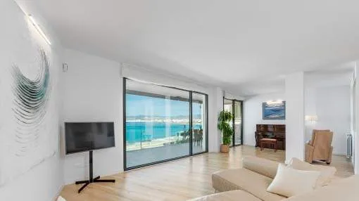 Modern dream-apartment on the first sea line in Ciudad Jardin Modern dream-apartment on the first sea line in Ciudad Jardin