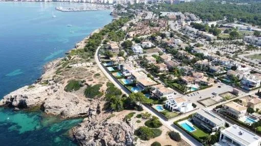 Spectacular building plot on the first sea line in the prime location of Son Veri Nou Spectacular building plot on the first sea line in the prime location of Son Veri Nou
