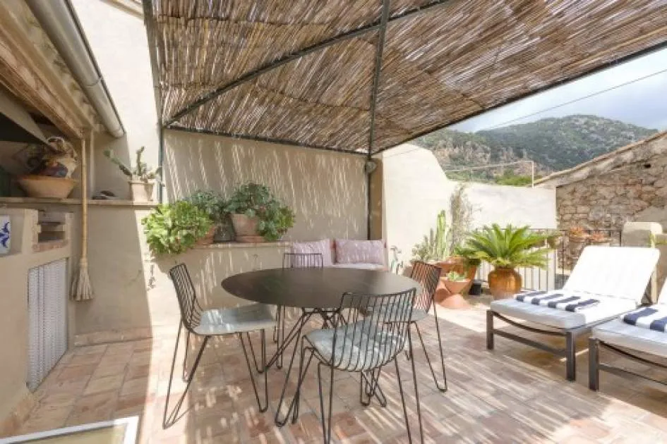 Lovely renovated village house with terrace and wonderful views in Valldemossa